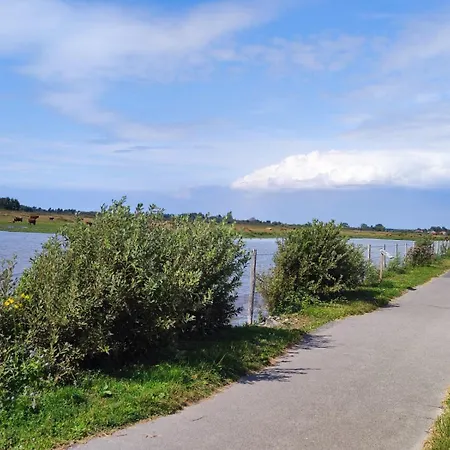 펜션 Le Jardin Des Hirondelles - 3 *